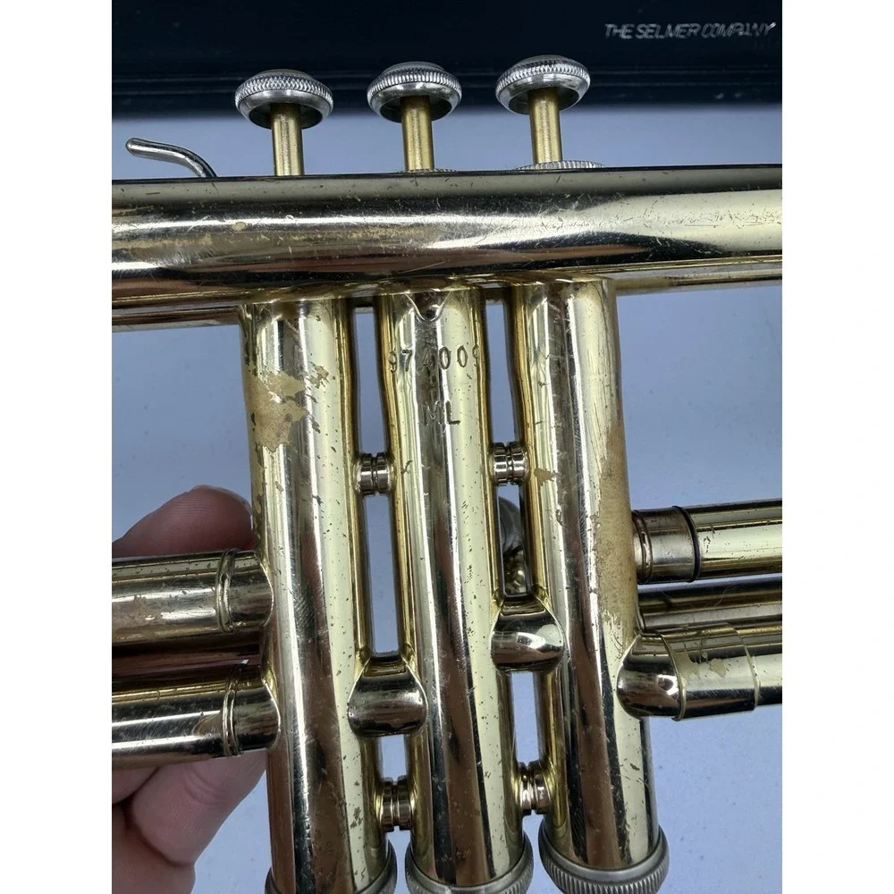 Selmer Bach TR300 Student Trumpet Bundle w/Hard Case & 5c Mouthpiece Beginner
